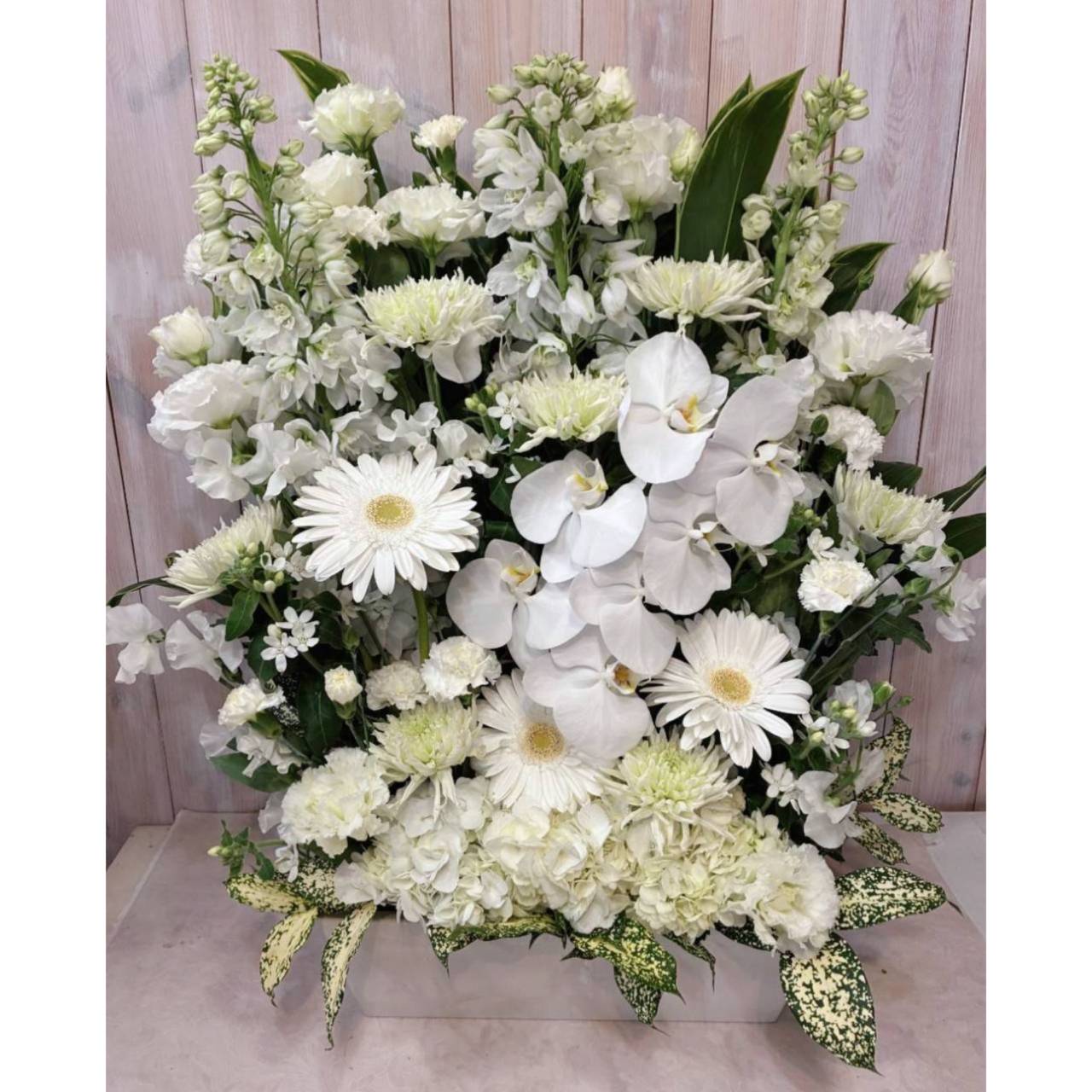 【お急ぎの方へ】家族葬・小さなお葬式の生花や棺の上のお花、締め切り後でも諦めないでご相談ください